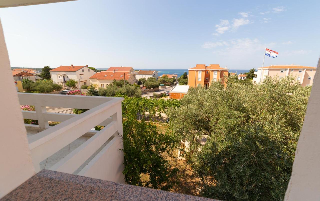 Apartmani Antonia Novalja Exterior photo